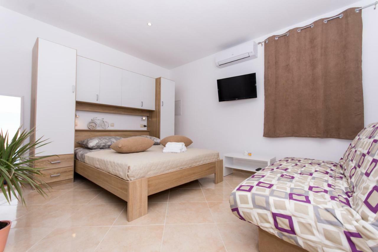 Apartment Sandra Trogir Exterior foto