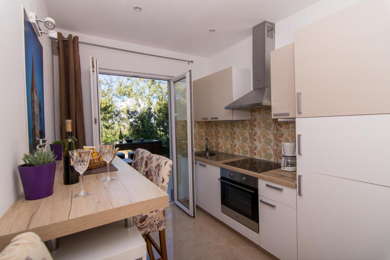 Apartment Sandra Trogir Exterior foto